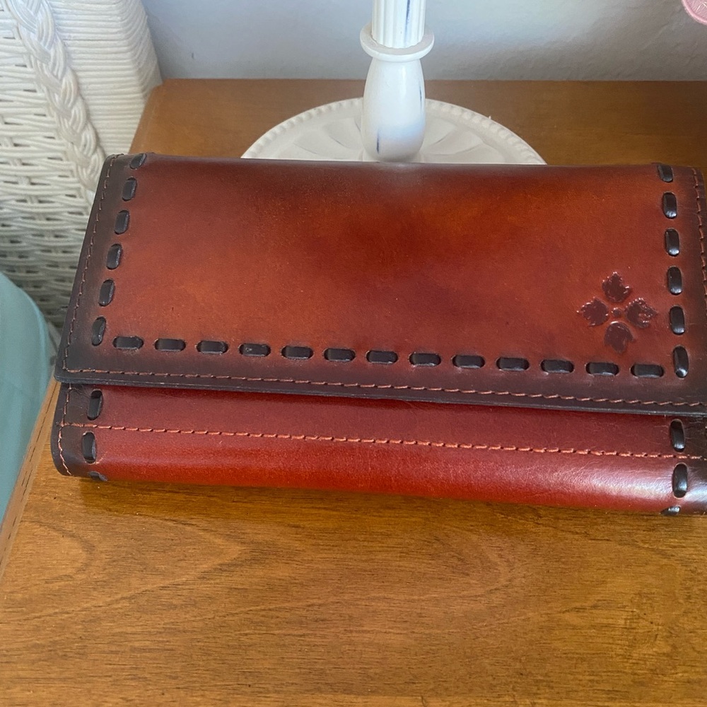 Patricia Nash wallet